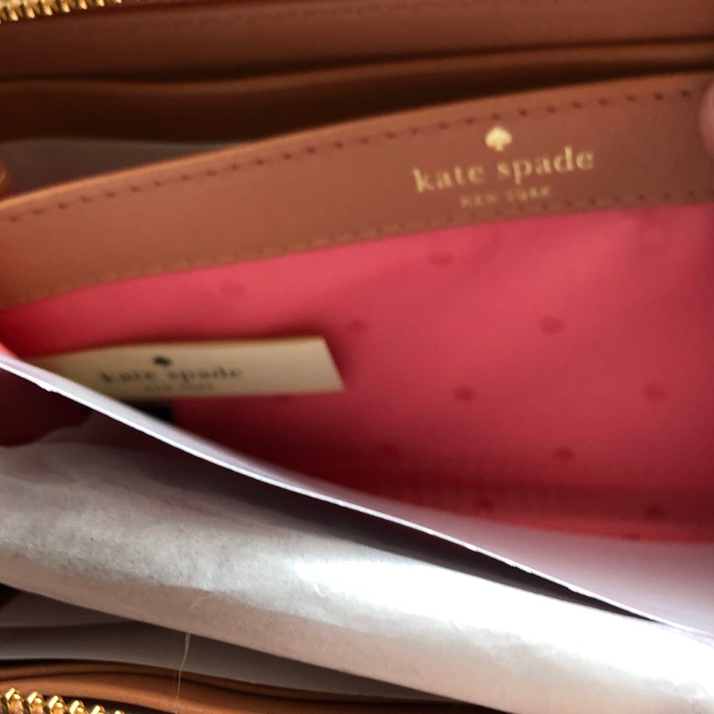Kate Spade ♠️ Wallet - Picture 4 of 14